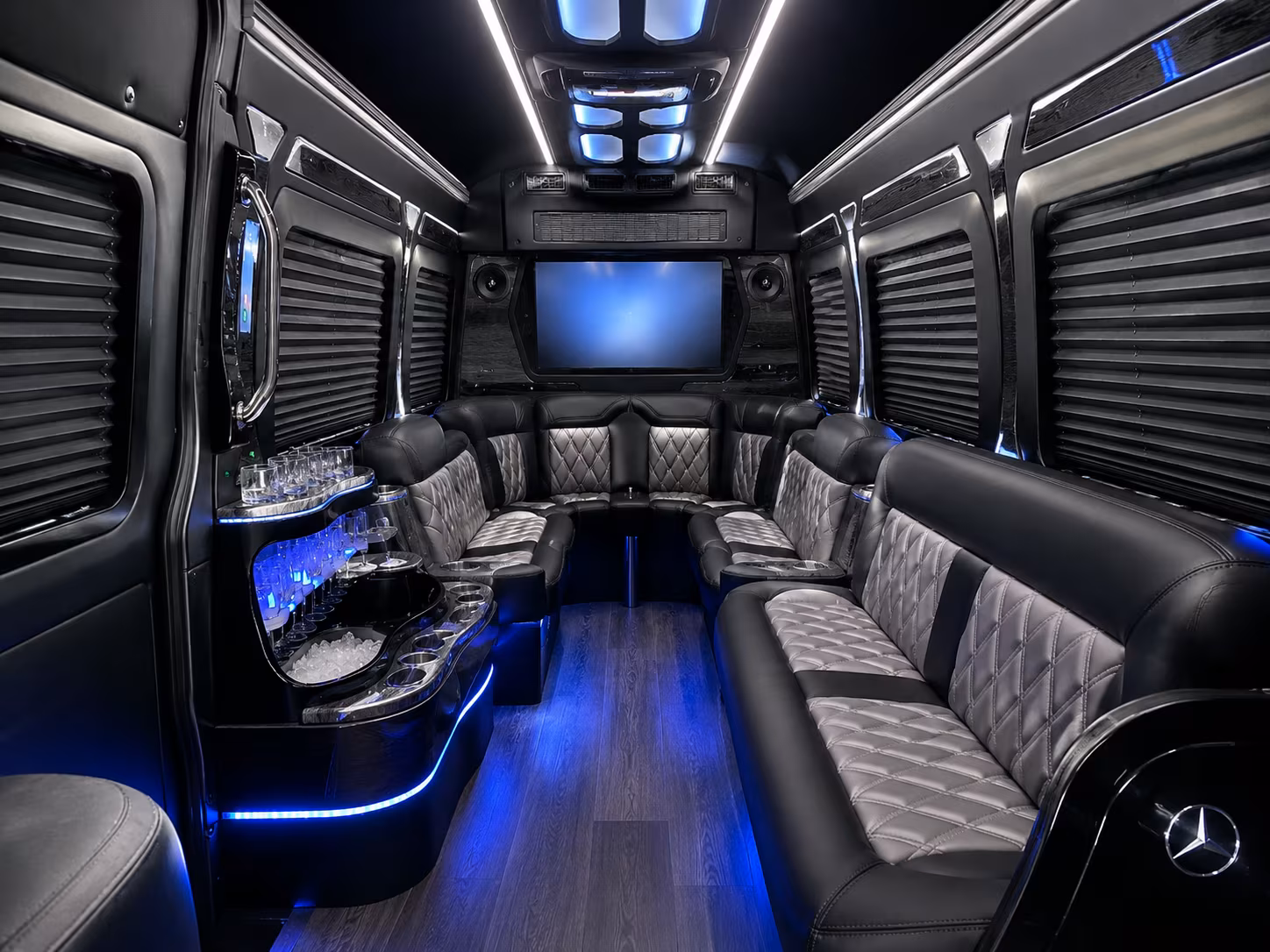 busrentalnovato com makes it possible to book airport shuttles to sfo oak sts